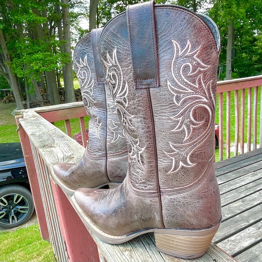 BRAND NEW Sterling River Boots Western Boots | Size 7.5 (fits small) Brown - Picture 2 of 4